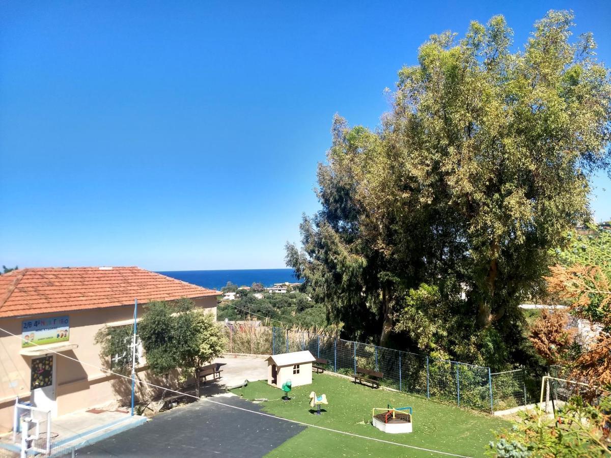 Modern 1-Bedroom With Bbq & Roof Garden Near Beach Stalós Buitenkant foto