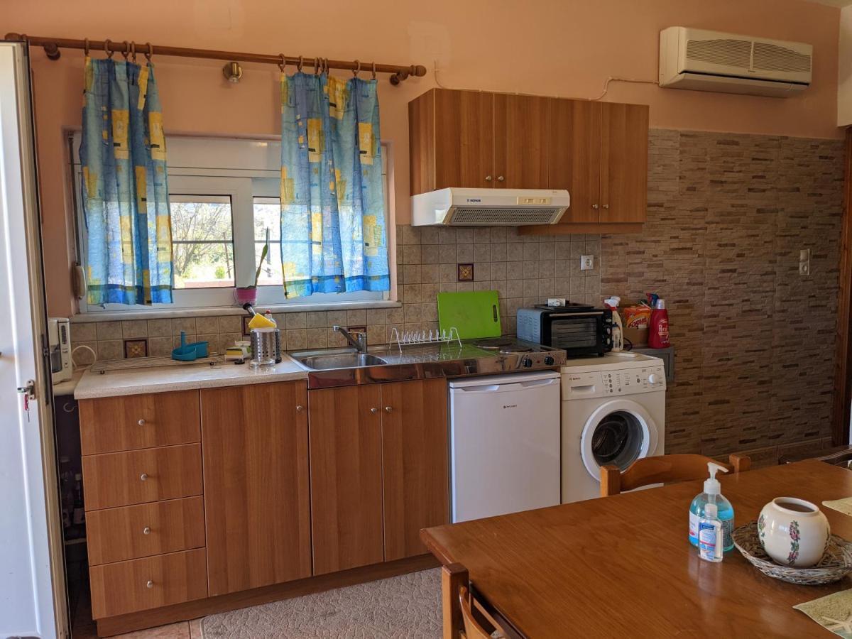 Modern 1-Bedroom With Bbq & Roof Garden Near Beach Stalós Buitenkant foto